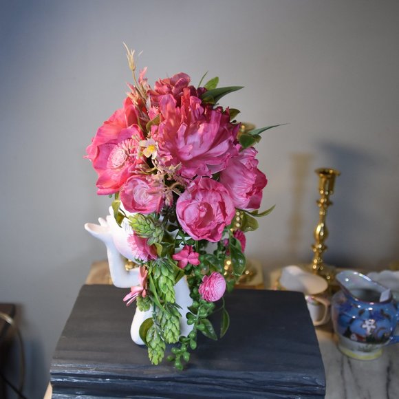 Bright cheerful and fun! Girl blowing kisses planter/vase w/Sola wood flowers - Picture 5 of 9